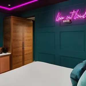 4* Szálloda Nyx Christchurch