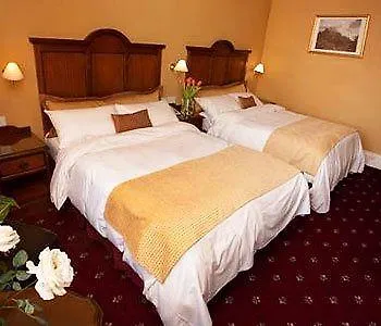 Waterloo Town House & Suites Dublin Hotel