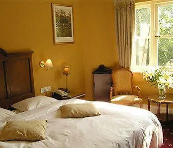 Waterloo Town House & Suites Dublin Hotel