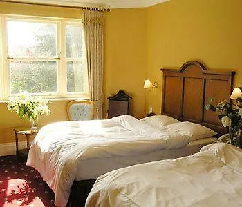 Waterloo Town House & Suites Dublin Hotel